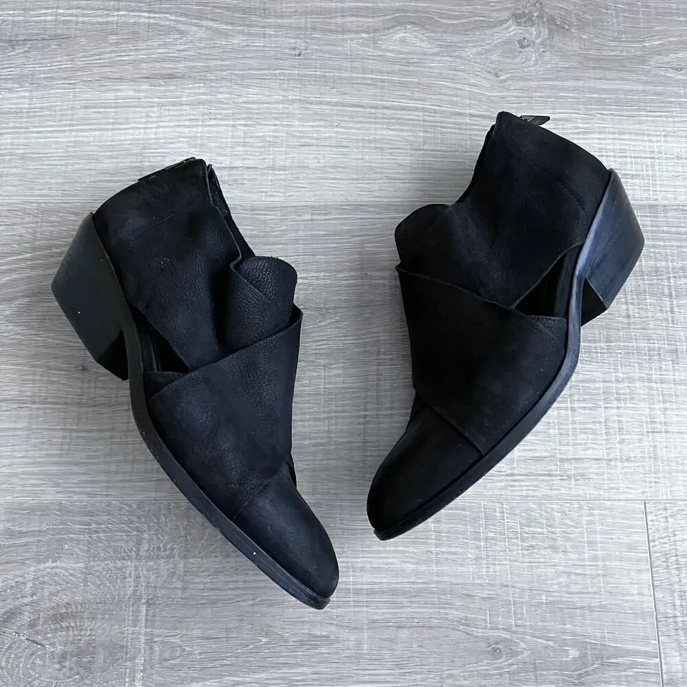 EILEEN FISHER Cluster Black Leather Cross Strap Booties Heels 7.5 M Cut Out Zip